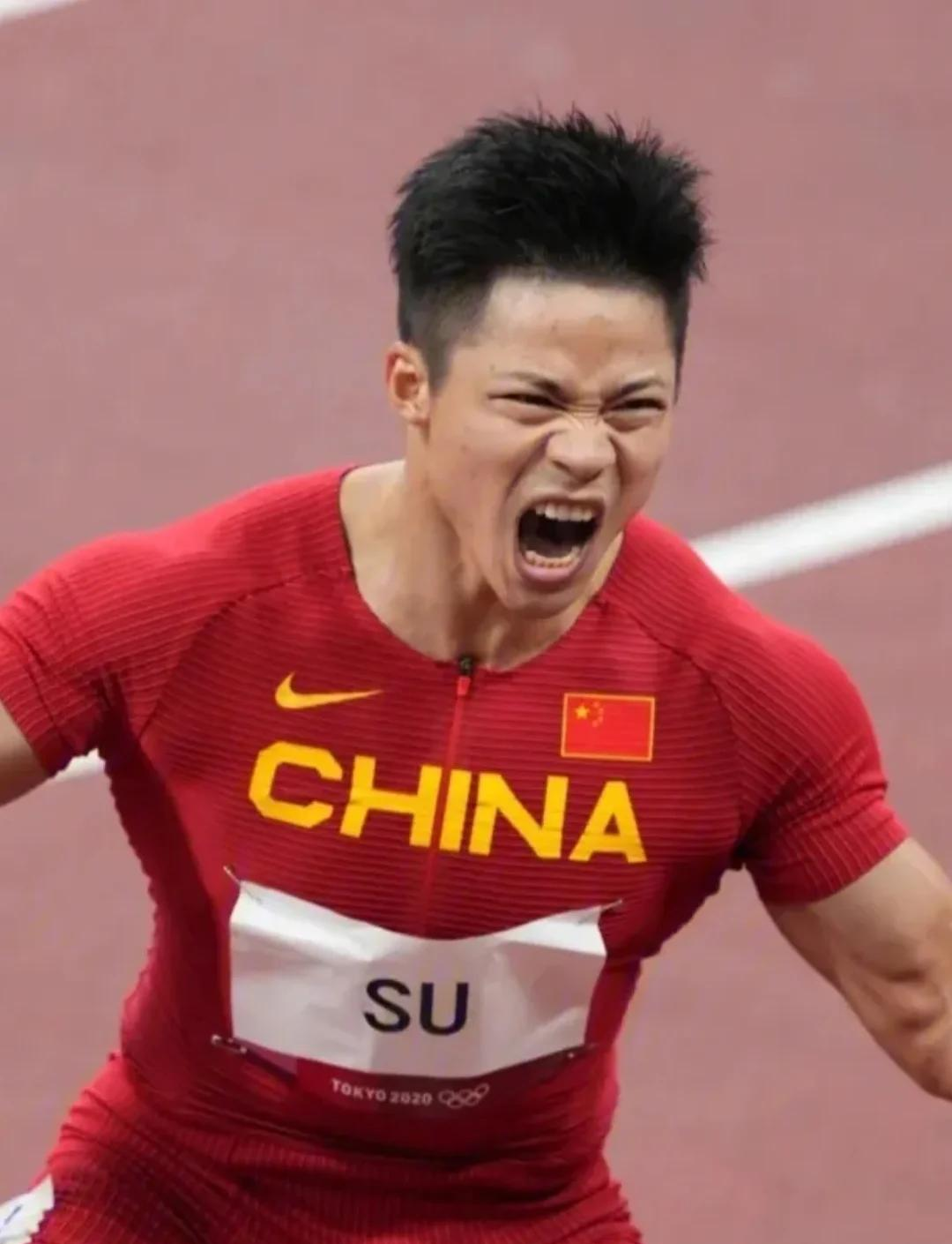苏炳添打破历史纪录，梅西教练泪洒赛场！