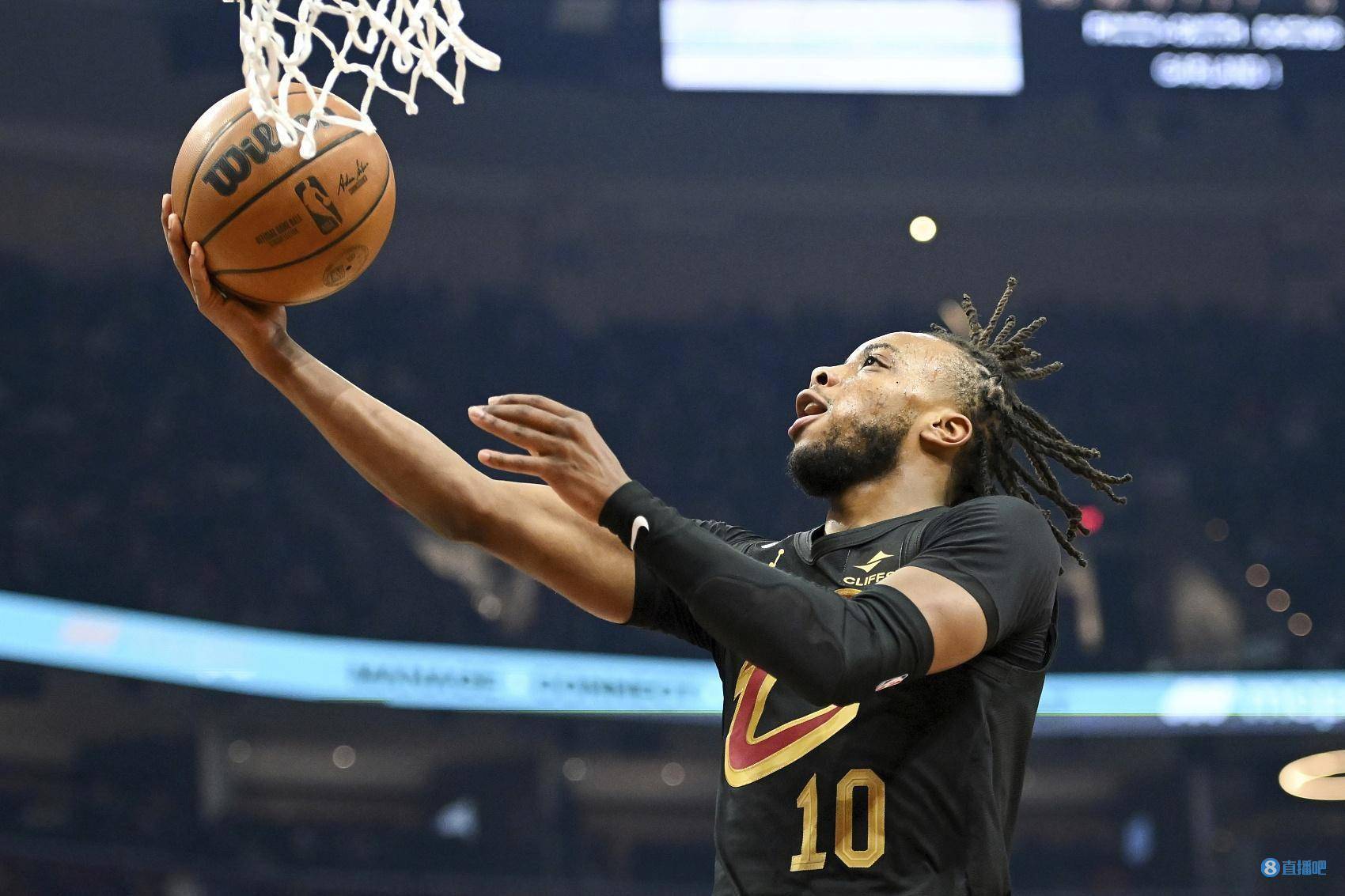 阿扎伦卡在德国队比赛中大胜，关键助攻引发热议！(网球阿扎伦卡世界排名)登录入口